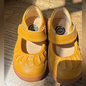 Livie & Luca Butterscotch